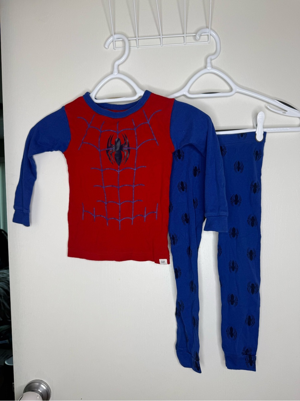 ⭐️5 for $20⭐️ Kids Red & Blue Spider Pajama Set 4 Years